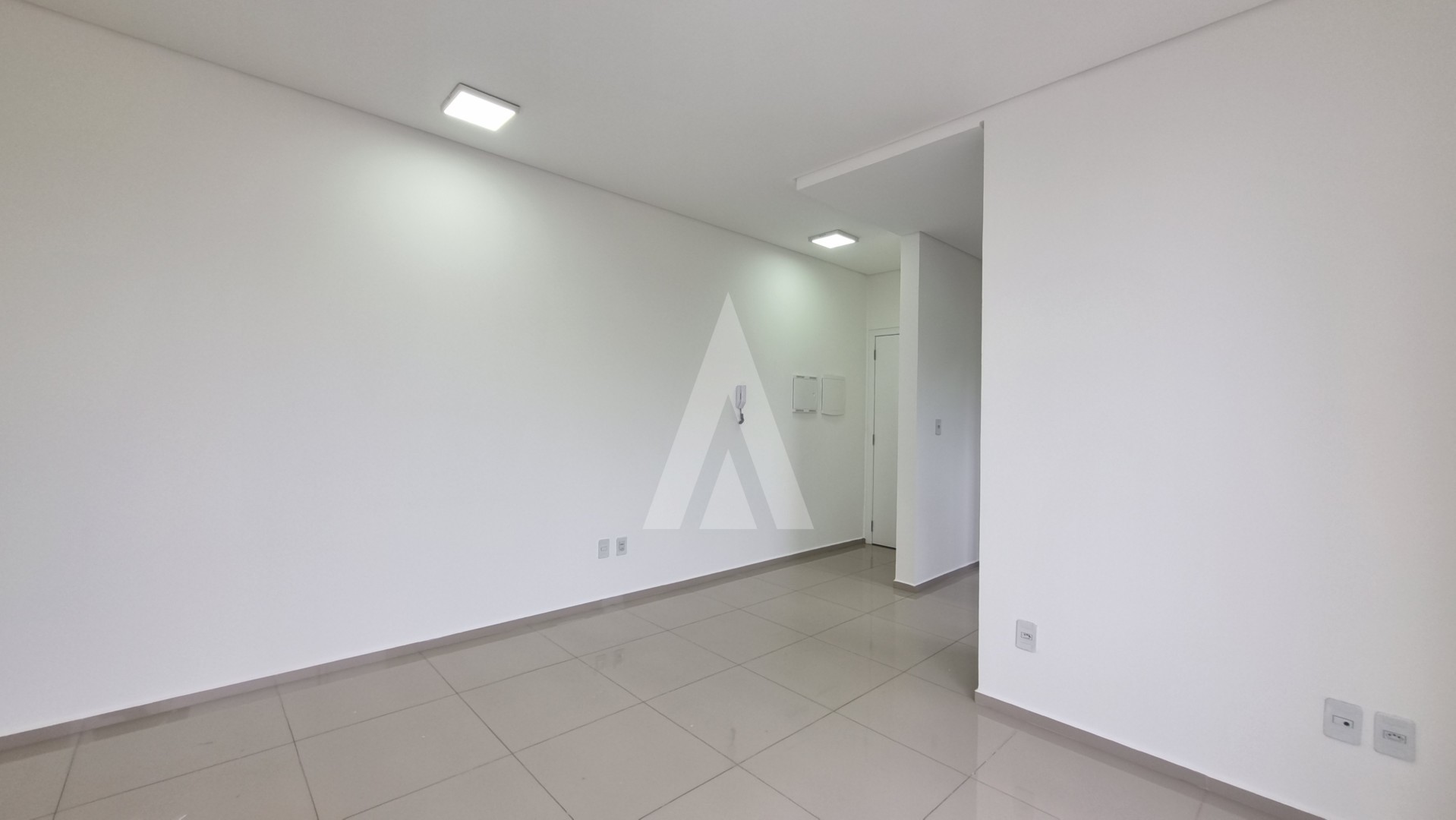 Apartamento no Bairro Costa e silva com 2 quartos, sendo 1 suíte, prédio com elevador e 1 vaga de garagem. — foto 7