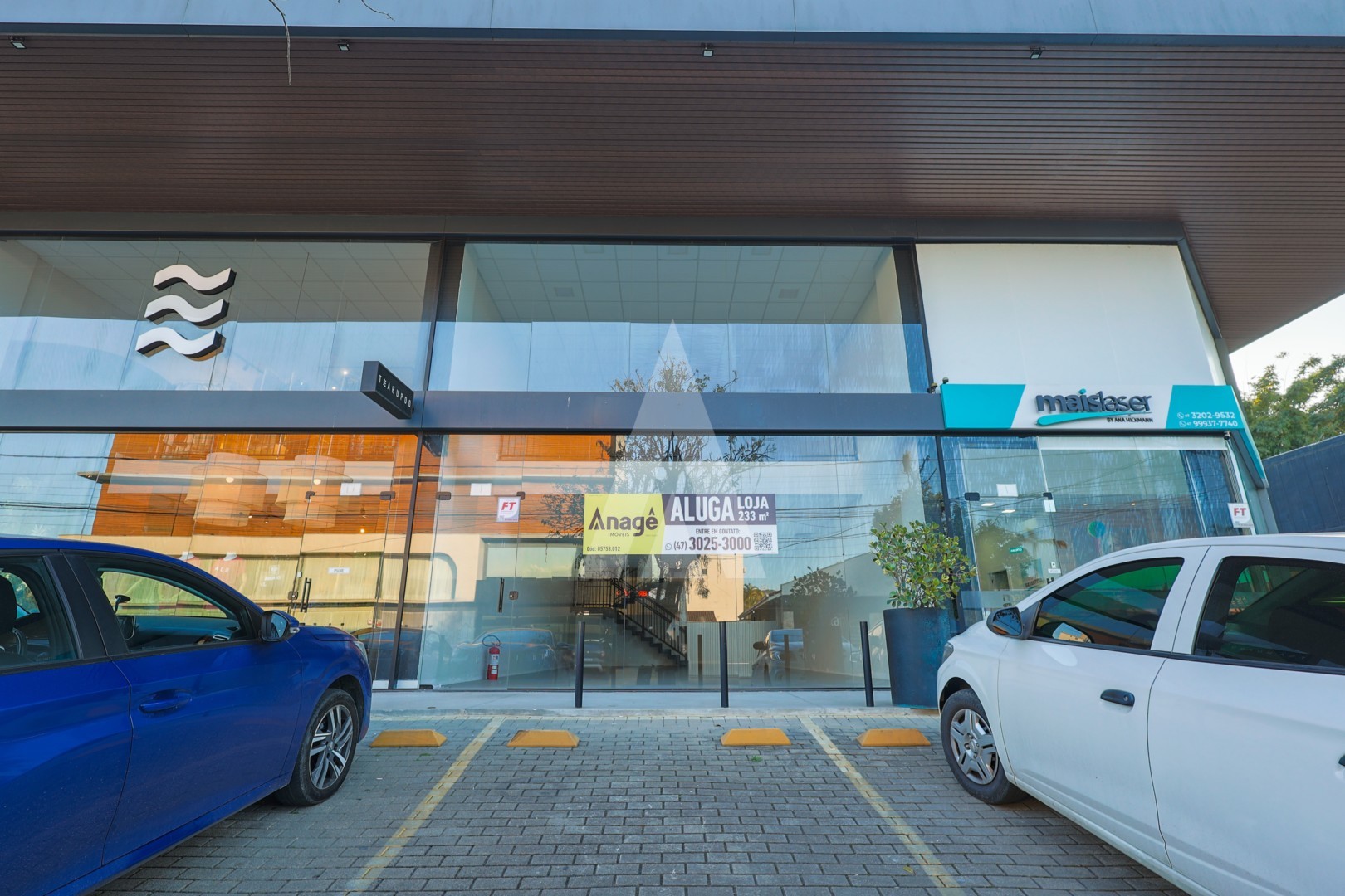 Loja Ampla com 233 m2 e estacionamento, Rua Max Colin esquina com a Conselheiro Arp, Bairro América - foto 1