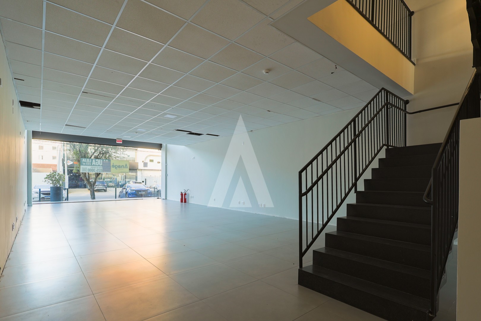 Loja Ampla com 233 m2 e estacionamento, Rua Max Colin esquina com a Conselheiro Arp, Bairro América — foto 7