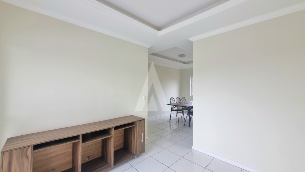 Apartamento no bairro Costa e Silva com 3 quartos, cozinha com armários, sacada com churrasqueira e 1 vaga de garagem. — foto 4