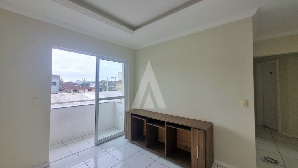 Apartamento no bairro Costa e Silva com 3 quartos, cozinha com armários, sacada com churrasqueira e 1 vaga de garagem. — foto 5