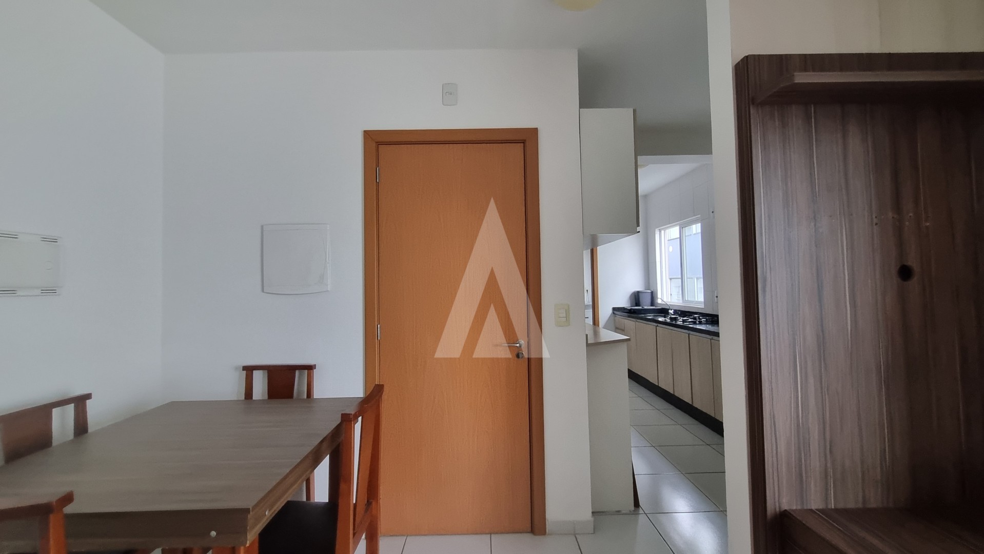 Apartamento no bairro Costa e Silva semimobiliado com 02 quartos e 01 vaga de garagem. — foto 4