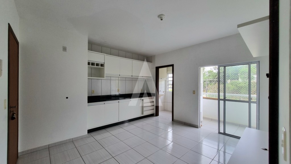 Apartamento com 2 quartos, sacada com churrasqueira e vaga coberta — foto 4