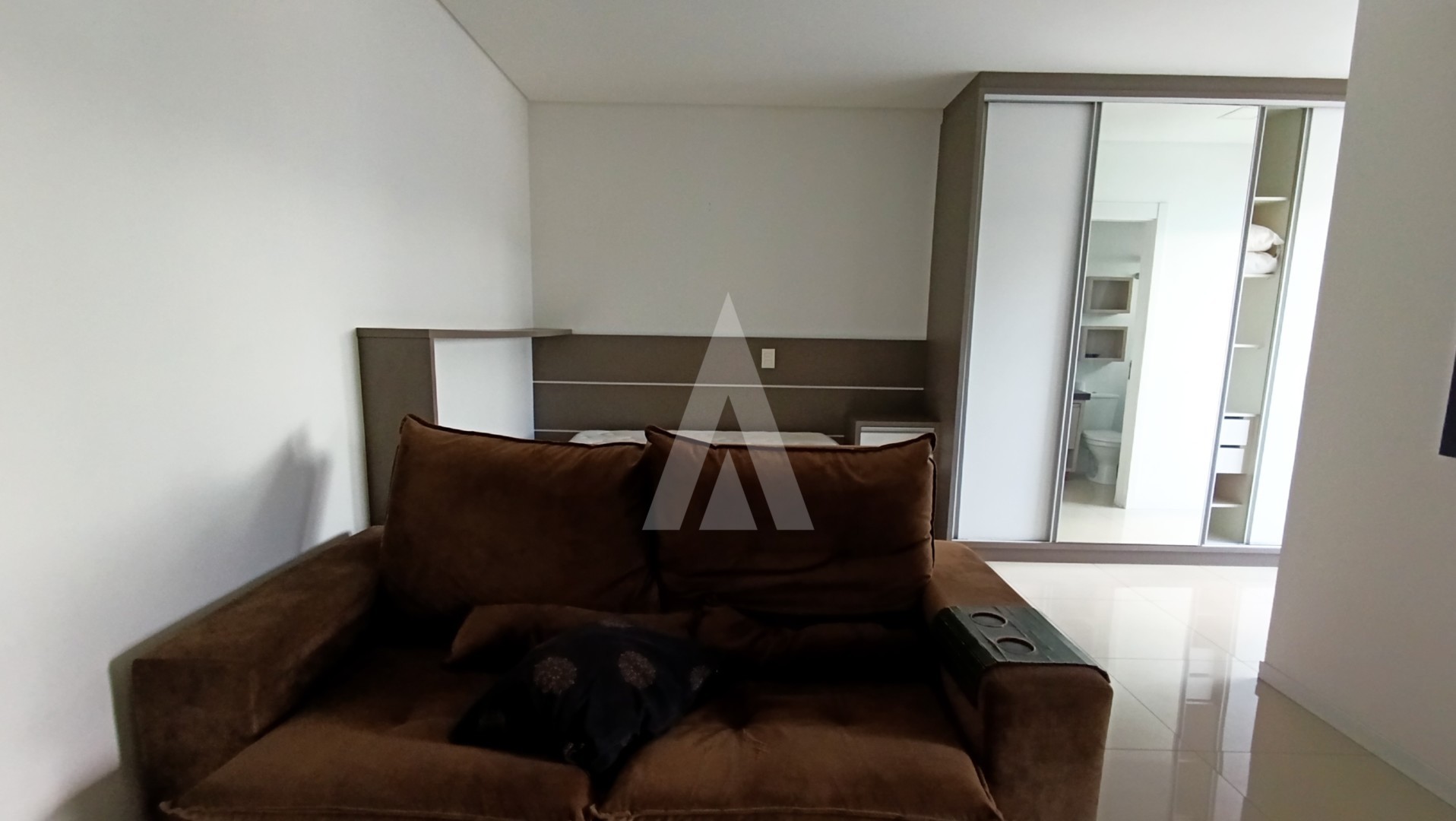 Apartamento estilo loft, localizado no bairro Bucarein, com 1 quarto e 1 vaga de garagem coberta. — foto 4