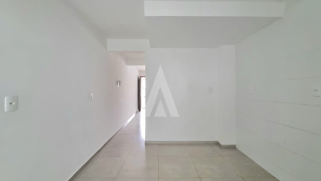 Geminado com 2 quartos, vaga de garagem coberta e sacada — foto 6