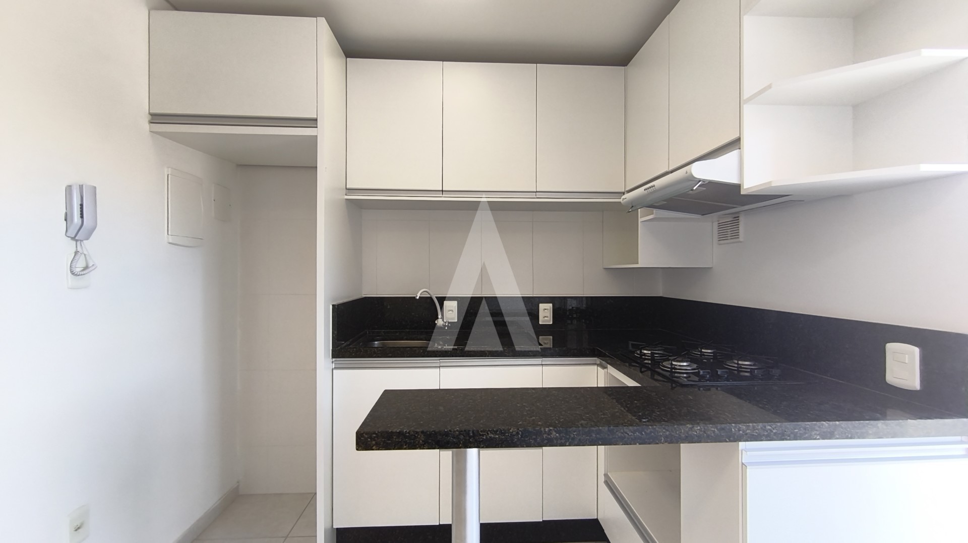 Apartamento com 2 quartos, no bairro Saguaçu. — foto 7