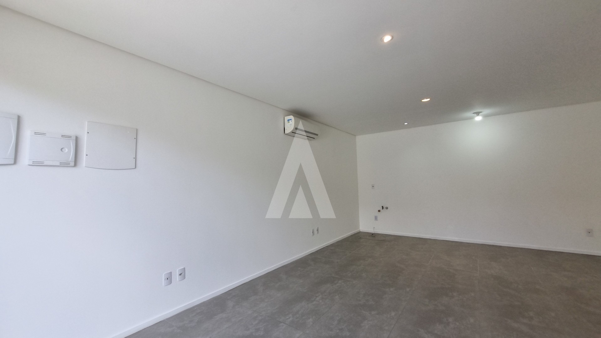 Sala comércial com 28,89 m, com 1 lavabo e vagas rotativas no Bairro Saguaçu — foto 6