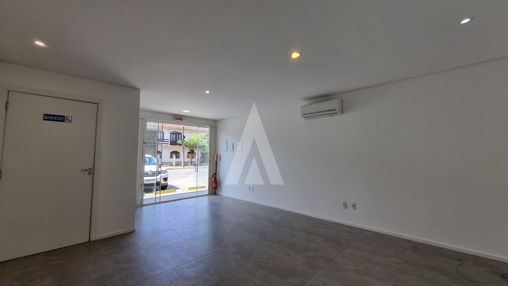 Sala comércial com 28,89 m, com 1 lavabo e vagas rotativas no Bairro Saguaçu — foto 7