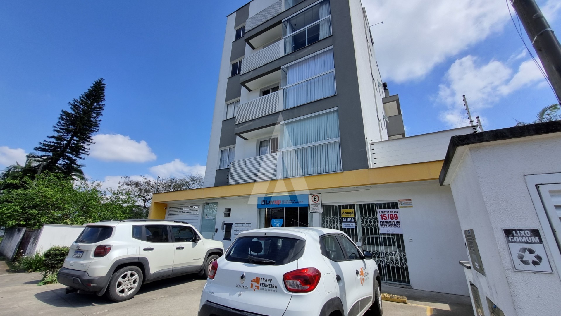 Sala comércial com 28,89 m, com 1 lavabo e vagas rotativas no Bairro Saguaçu - foto 1