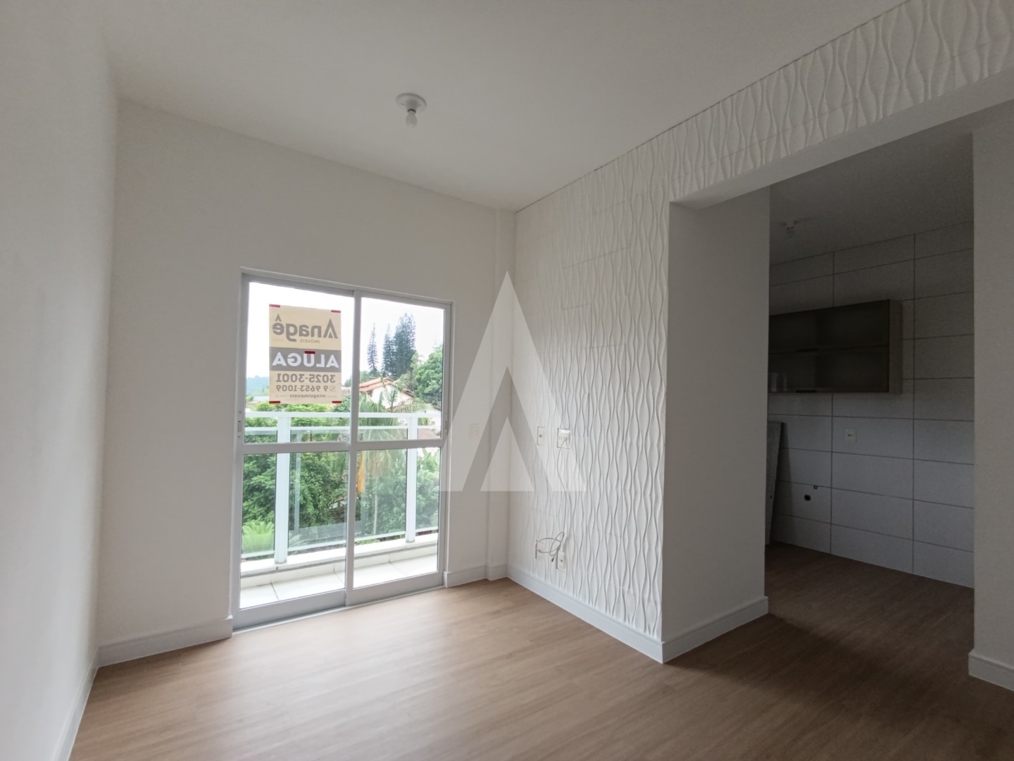 Apartamento com 02 quartos, sendo um com sacada no bairro Costa e Silva. — foto 4