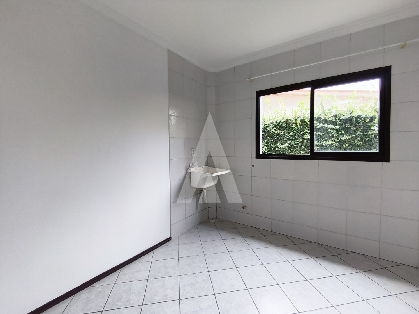 Apartamento com 01 quarto, cozinha e banheiro, no bairro América. — foto 2