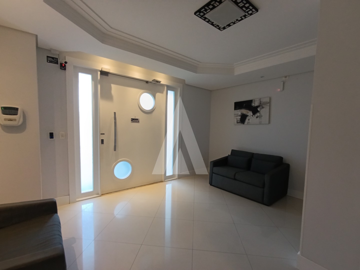 Apartamento no bairro Santo Antônio, com 2 quartos, armários na cozinha e 1 vaga de garagem coberta. — foto 3