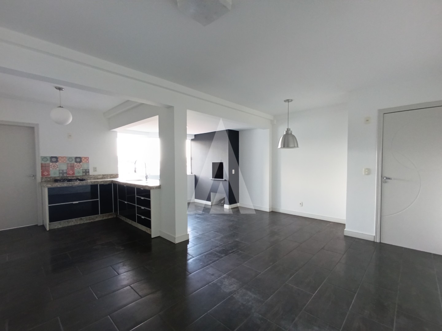 Apartamento no bairro Santo Antônio, com 2 quartos, armários na cozinha e 1 vaga de garagem coberta. — foto 5