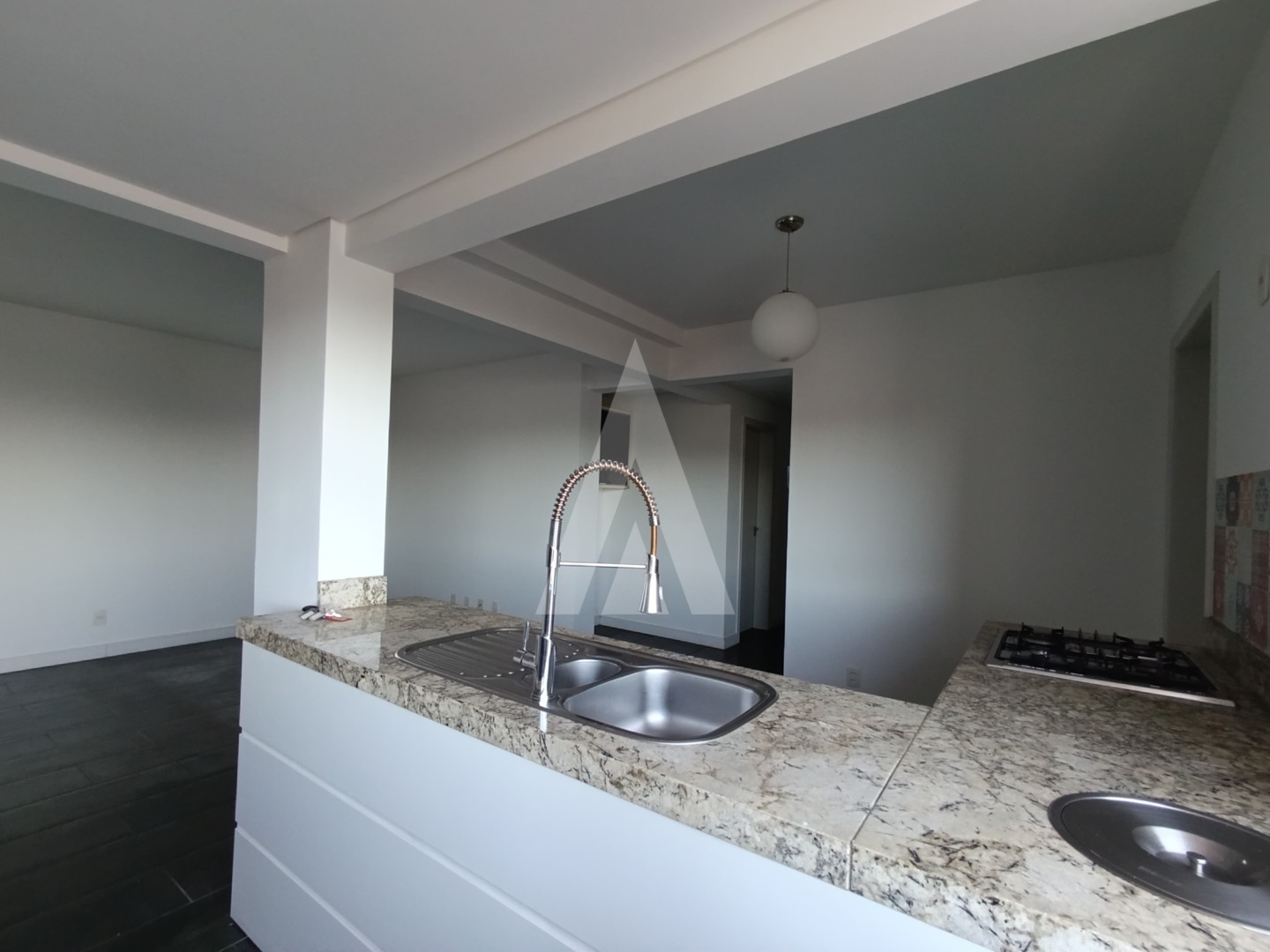 Apartamento no bairro Santo Antônio, com 2 quartos, armários na cozinha e 1 vaga de garagem coberta. — foto 6