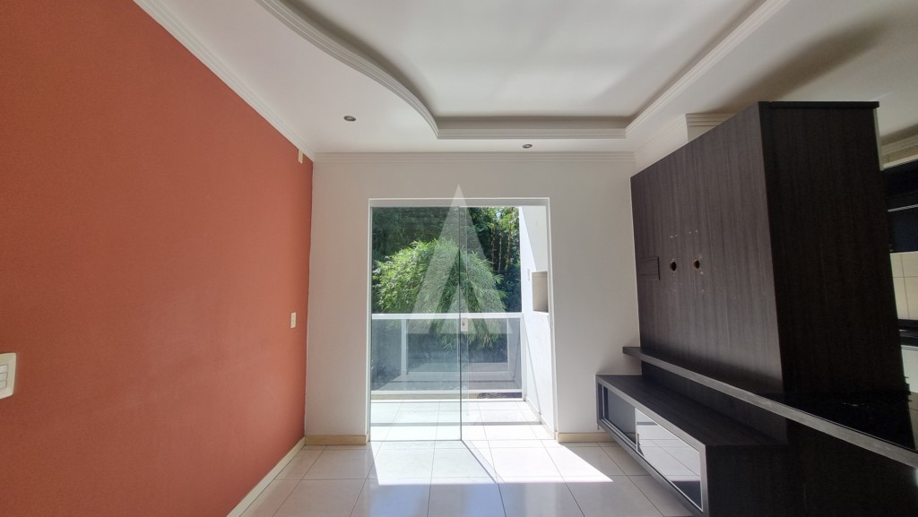 Apartamento com 02 dormitórios, sala de estar, cozinha com armários, sacada com churrasqueira, bwc social e área de serviço. — foto 6