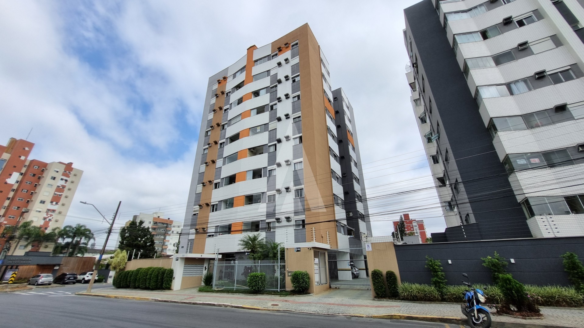 Apartamento com 3 quartos sendo 1 suite no bairro Anita Garibaldi. - foto 1