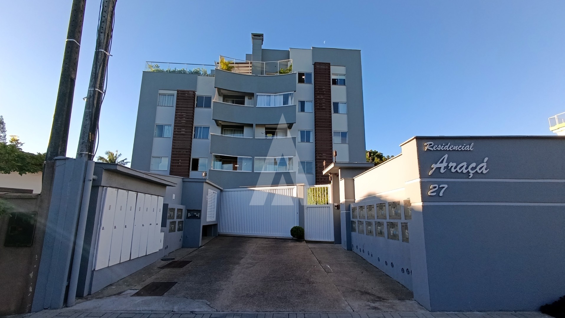 APARTAMENTO SEMI-MOBILIADO LOCALIZADO NO BAIRRO BOM RETIRO, COM 2 QUARTOS, SENDO 1 DELES COM CLOSET E SUÍTE. - foto 1