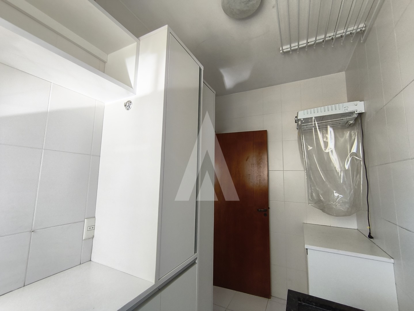 APARTAMENTO MOBILIADO COM AR CONDICIONADO NO BUCAREIN COM 03 QUARTOS SENDO 01 SUÍTE — foto 7