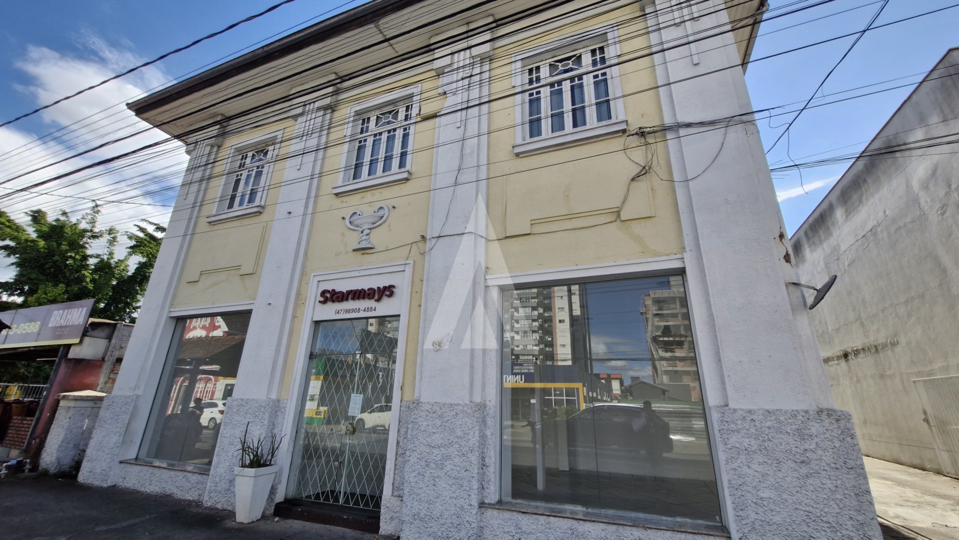 Loja com área de 224,25m, contendo 4 salas , em avenida movimentada no Bairro Anita Garibaldi. - foto 1