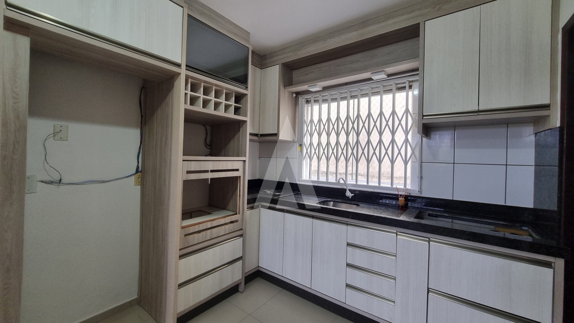 Apartamento no bairro Aventureiro com 02 quartos e cozinha com armários e 01 vaga de garagem. — foto 5