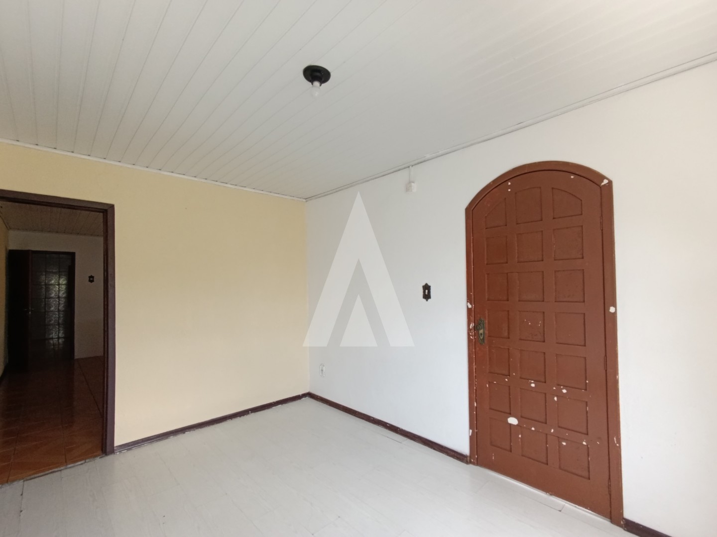 Casa localizada no bairro Costa e Silva, composta por dois quartos. — foto 3