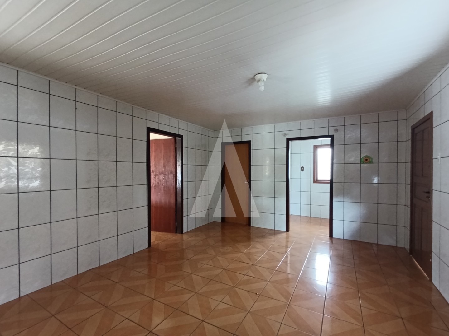 Casa localizada no bairro Costa e Silva, composta por dois quartos. — foto 7