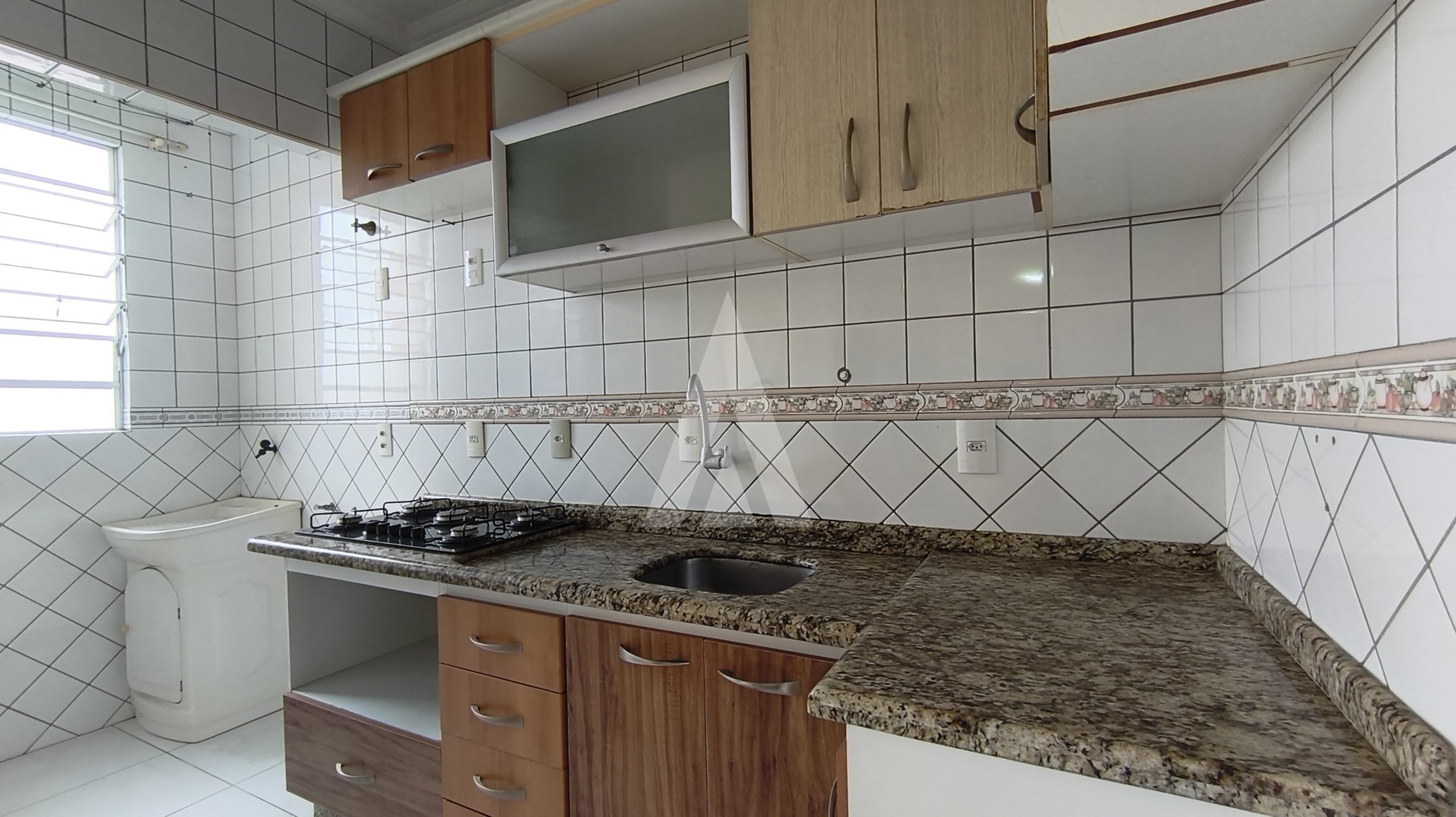 Apartamento com 2 quartos e 1 vaga de garagem no Bairro Costa e Silva. — foto 4