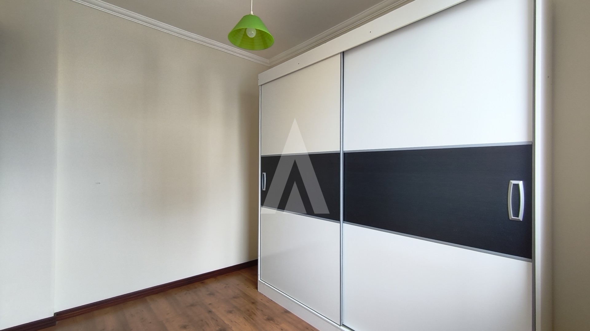 Apartamento com 2 quartos e 1 vaga de garagem no Bairro Costa e Silva. — foto 7