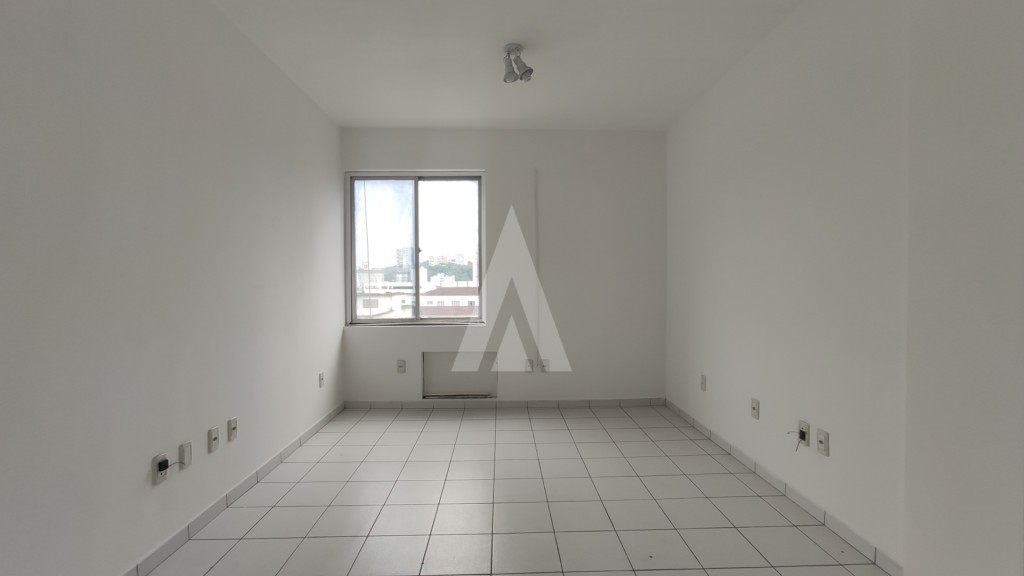 Ótima imóvel comercial, com 02 salas, bwc com deposito. Localizado em ponto estratégico área Central, com ótima visibilidade, pr — foto 4