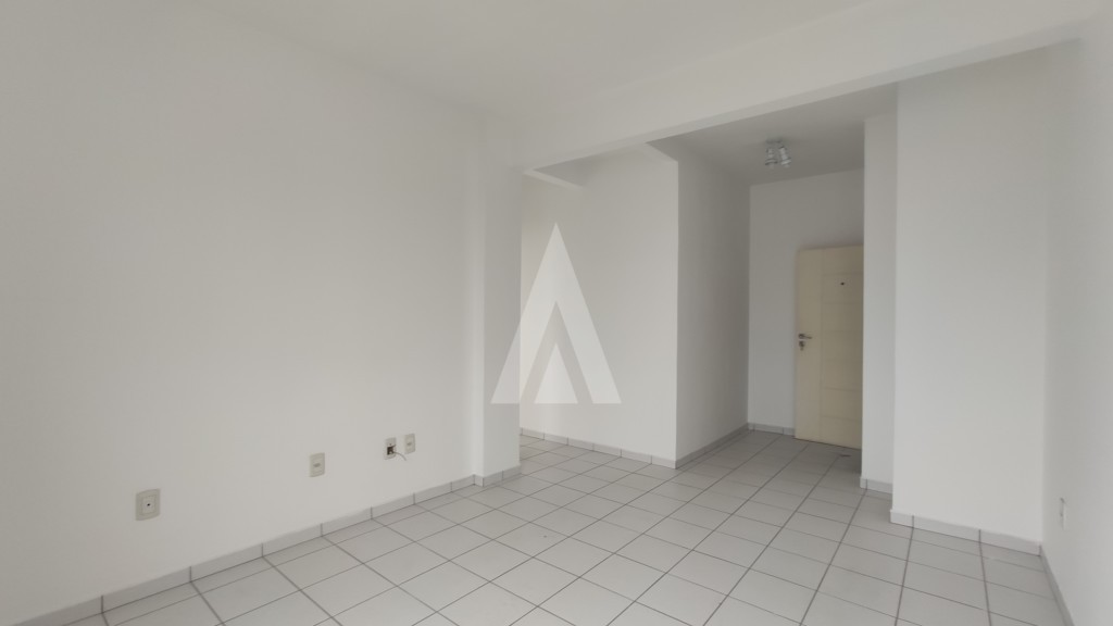 Ótima imóvel comercial, com 02 salas, bwc com deposito. Localizado em ponto estratégico área Central, com ótima visibilidade, pr — foto 3
