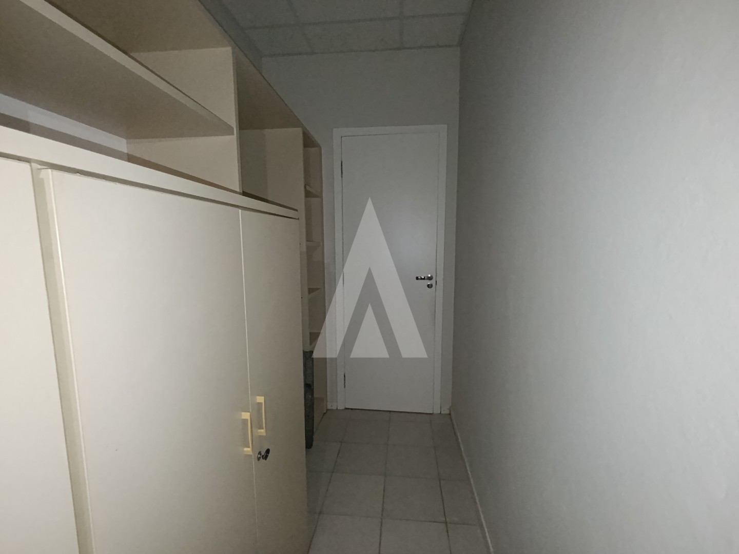 Sala comercial localizada no bairro Anita Garibaldi, de esquina, distribuída entre o 1 e o 2 andar, composta por 2 cozinhas, 5 — foto 6