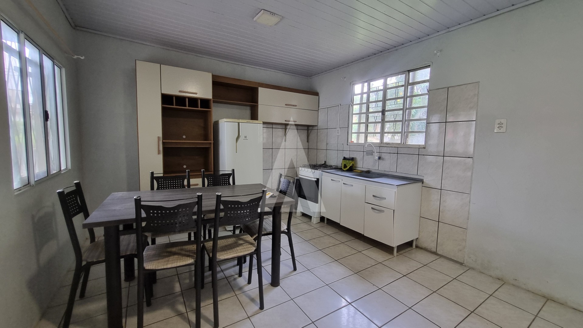Casa localizada no bairro João Costa, com 2 quartos e 1 vaga de garagem coberta. — foto 2