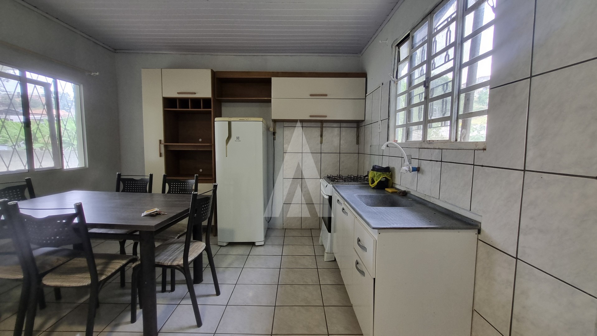 Casa localizada no bairro João Costa, com 2 quartos e 1 vaga de garagem coberta. — foto 3