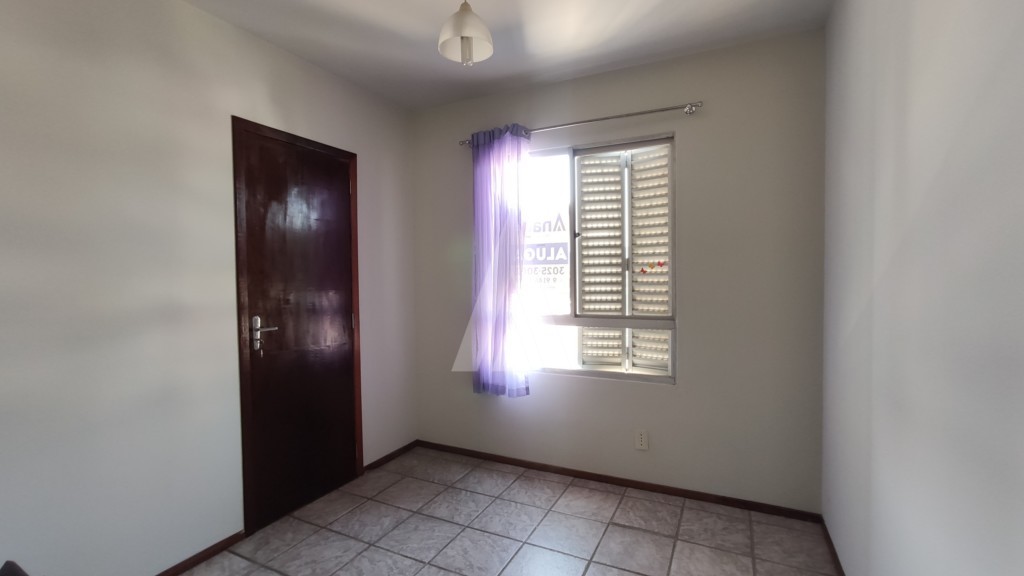 Apartamento com 03 quartos, sendo uma suíte, no Centro. — foto 7