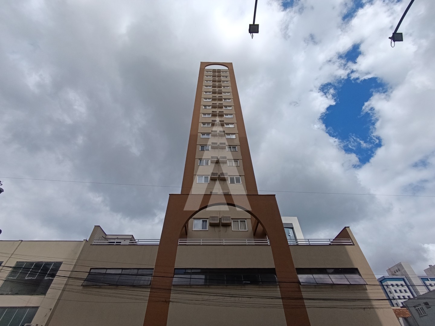 Apartamento 1 Quarto no Centro, 18 Andar, com Academia, Piscina e Lavanderia - foto 1