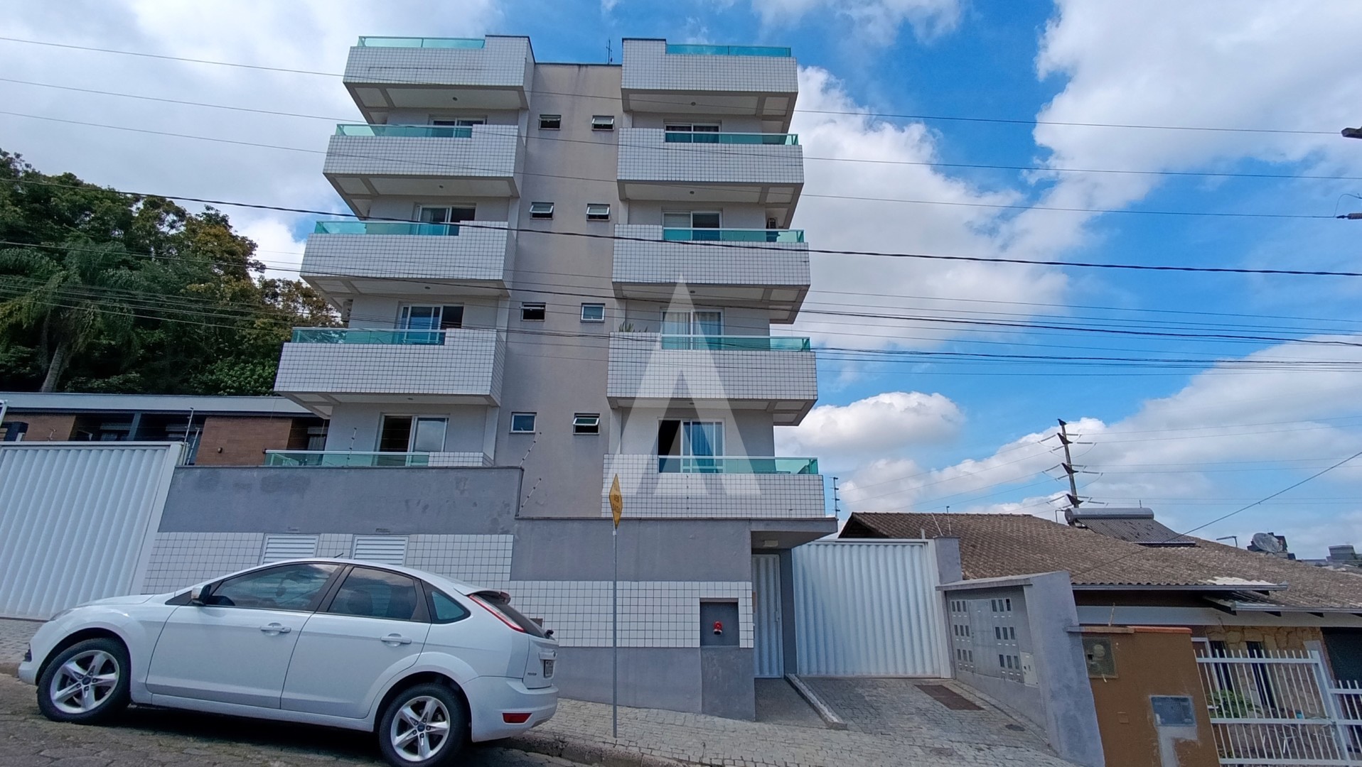 Apartamento semi mobiliado no bairro Santo Antônio. - foto 1