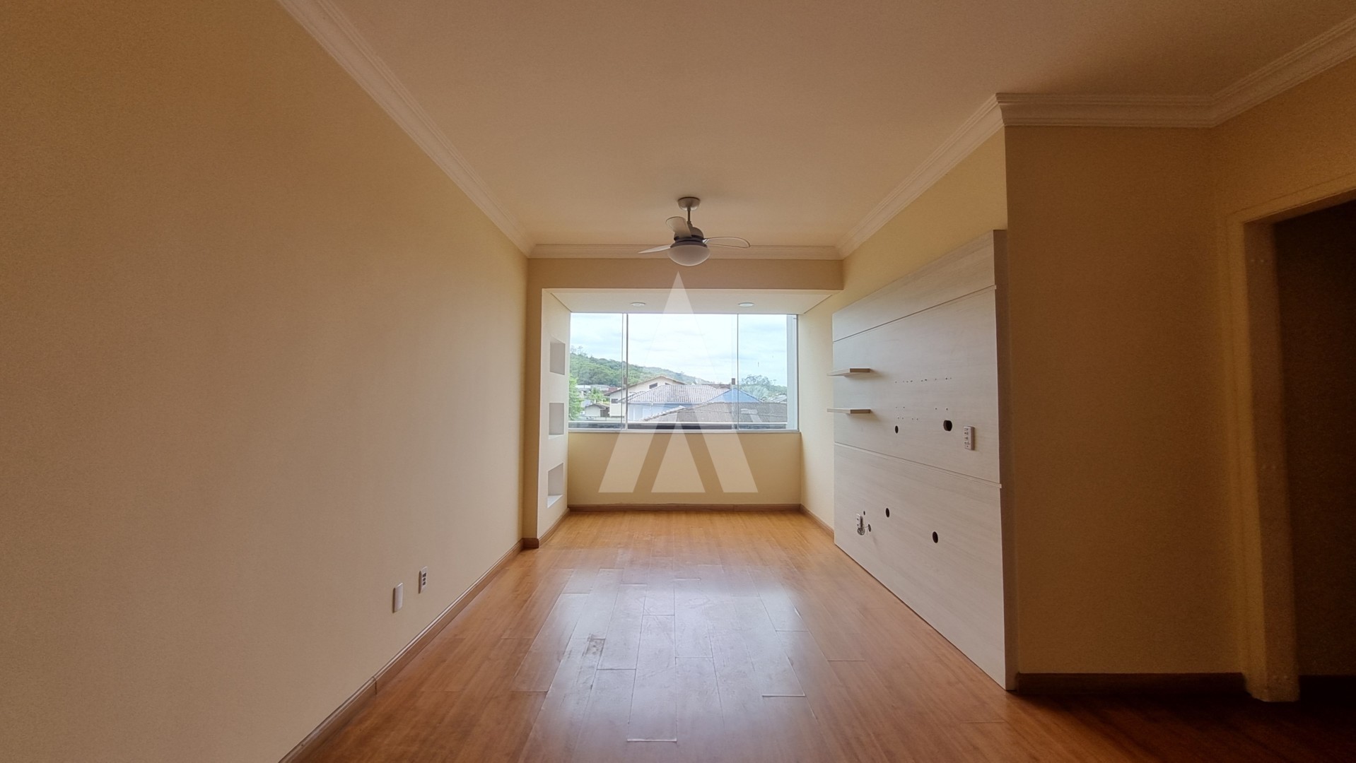 Apartamento com 2 quartos sendo 01 suíte no bairro Saguaçu. — foto 5