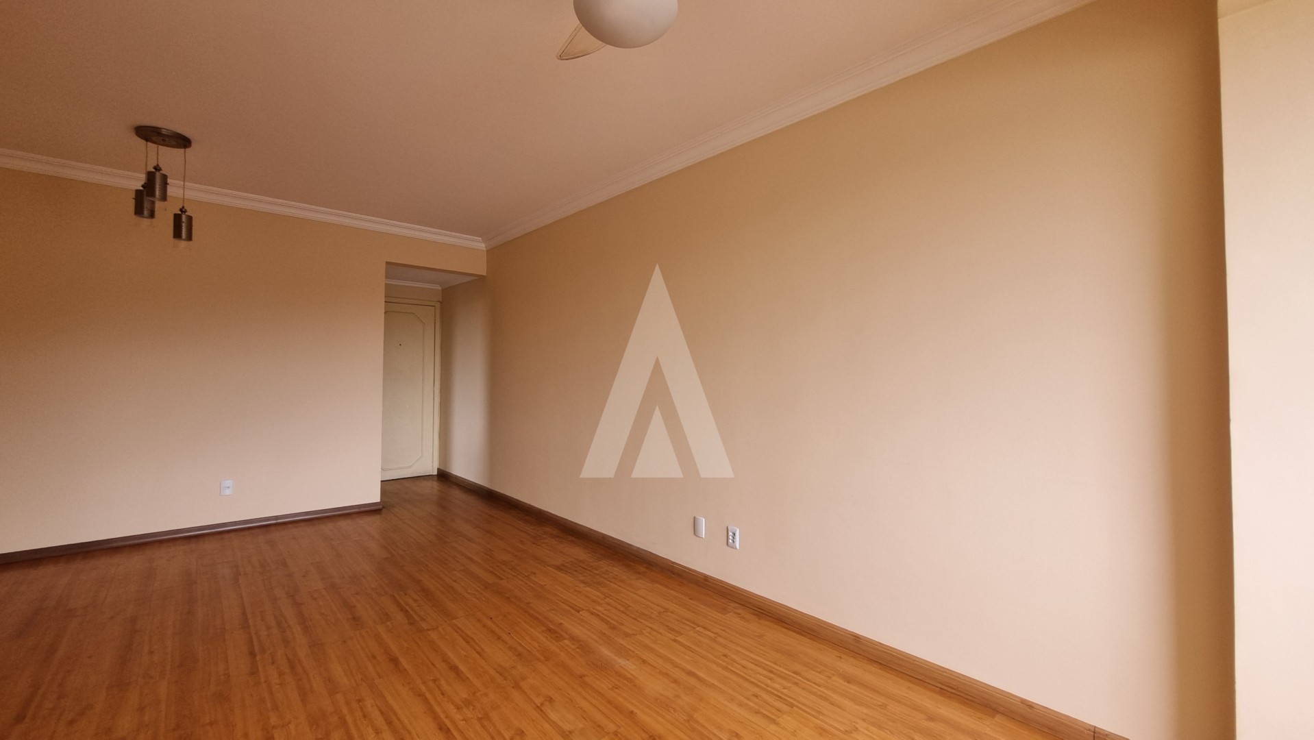 Apartamento com 2 quartos sendo 01 suíte no bairro Saguaçu. — foto 7