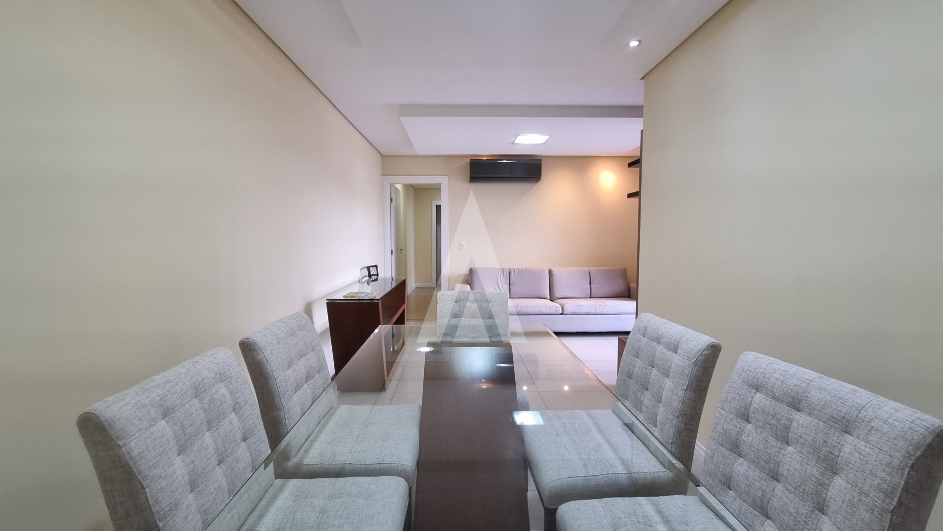 Apartamento mobiliado com 03 quartos, sendo 02 suites no Centro. — foto 5