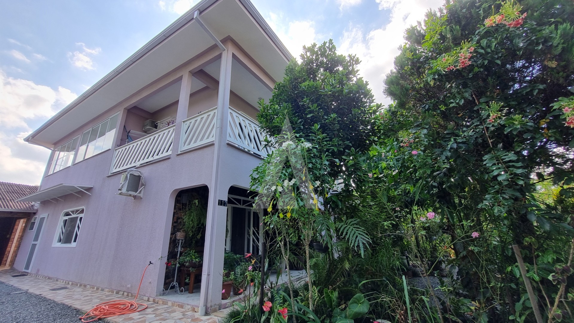 Apartamento no bairro Jarivatuba - foto 1