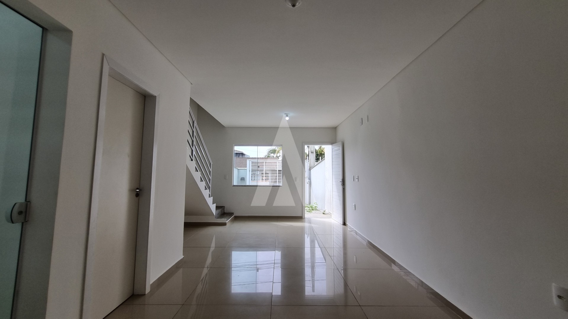 Geminado no bairro Itaum com 2 quartos e uma vaga de garagem. — foto 5