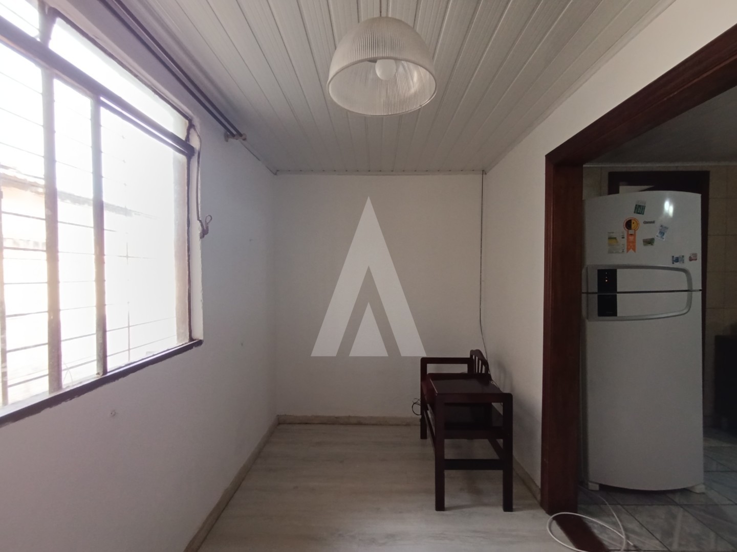 Casa residencial frente e fundos com 3 dormitórios, sendo 1 suite no bairro Adhemar Garcia. — foto 6