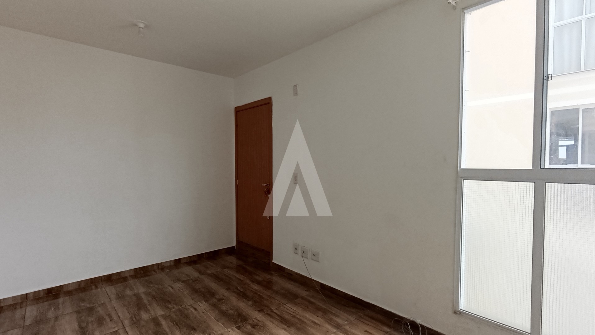 Apartamento no bairro Vila Nova, com 2 quartos e 1 vaga de garagem. — foto 4