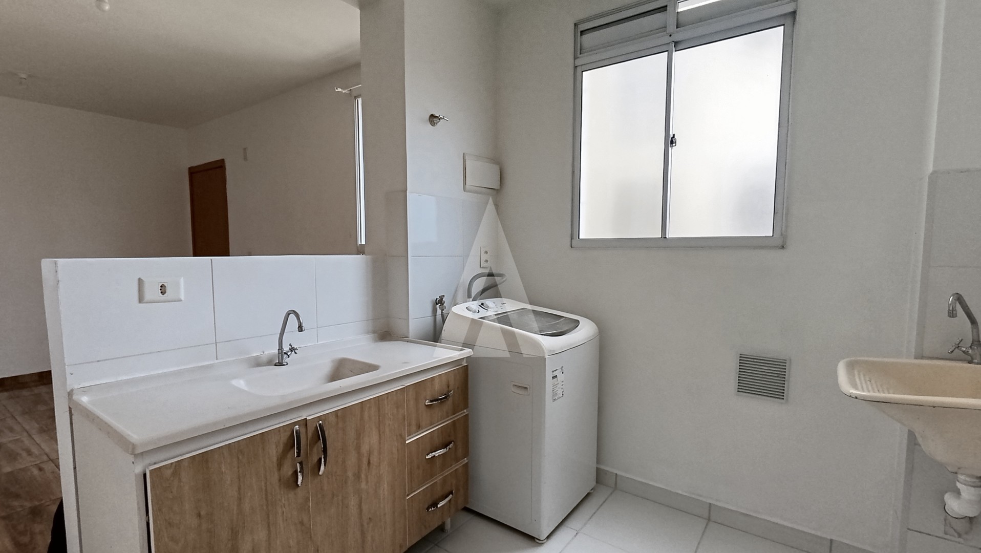 Apartamento no bairro Vila Nova, com 2 quartos e 1 vaga de garagem. — foto 6