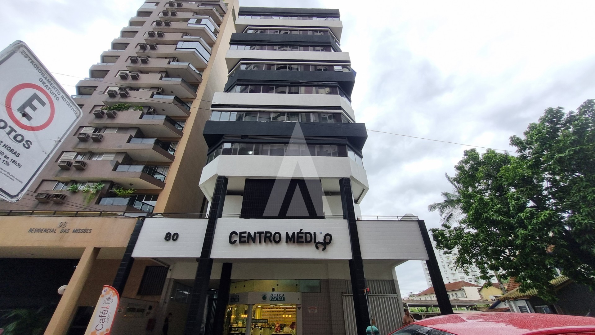 Sala comercial no centro de Joinville com 48 m. - foto 1