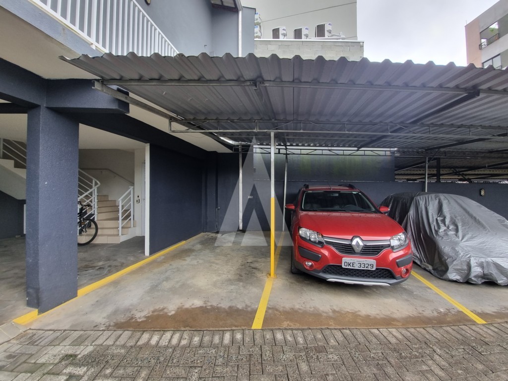 Apartamento com 3 quartos sendo 1 suite no bairro Bom Retiro. — foto 2