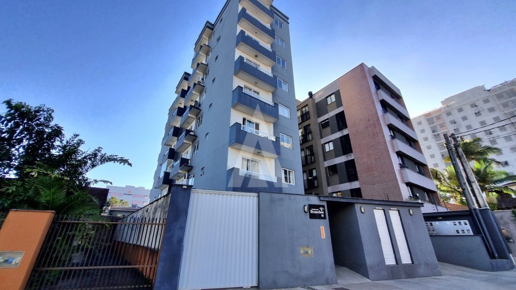 Apartamento com 3 quartos sendo 1 suite no bairro Bom Retiro. — foto 3