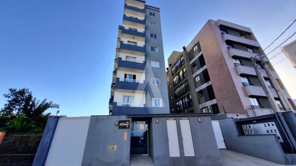 Apartamento com 3 quartos sendo 1 suite no bairro Bom Retiro. — foto 5