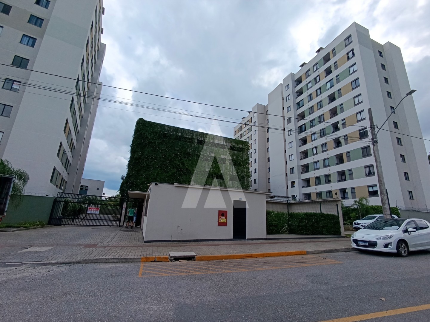 Apartamento no bairro Costa e silva com 2 quartos e 1 vaga de garagem. - foto 1
