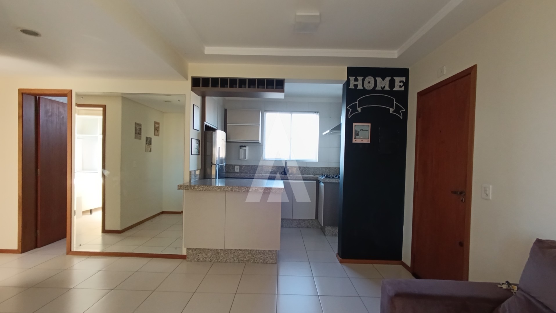Apartamento mobiliado localizado no bairro Costa e Silva, composto por dois quartos, sendo 01 suíte. — foto 3